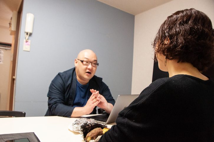 焼き芋の「いい香り」の正体は? 熱波師がアロマの専門家に聞いてみた!