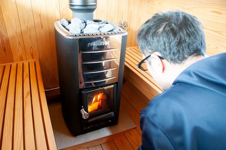 サウナでおいしい焼き芋が作れる? 挑戦したら驚きの結果に!(前編)
