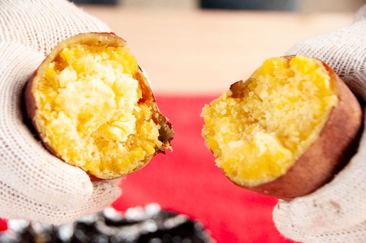 サウナでおいしい焼き芋が作れる? ホクホクに仕上がる意外な方法を発見!(後編)